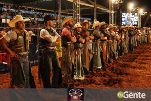 Abertura do Dourados Rodeio Festival foi um sucesso. Confira os Clicks
