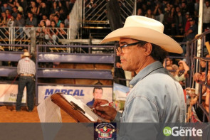 Abertura do Dourados Rodeio Festival foi um sucesso. Confira os Clicks