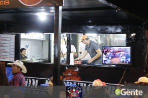 Abertura do Dourados Rodeio Festival foi um sucesso. Confira os Clicks