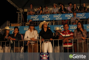 Abertura do Dourados Rodeio Festival foi um sucesso. Confira os Clicks