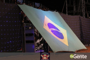 Abertura do Dourados Rodeio Festival foi um sucesso. Confira os Clicks