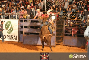 Abertura do Dourados Rodeio Festival foi um sucesso. Confira os Clicks