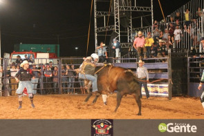 Abertura do Dourados Rodeio Festival foi um sucesso. Confira os Clicks