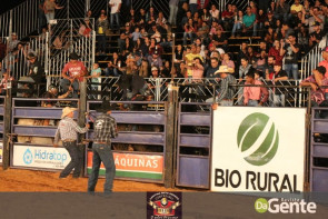 Abertura do Dourados Rodeio Festival foi um sucesso. Confira os Clicks