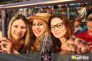 Abertura do Dourados Rodeio Festival foi um sucesso. Confira os Clicks