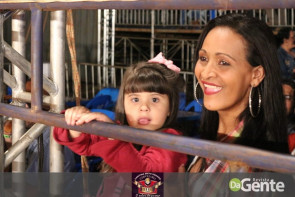 Abertura do Dourados Rodeio Festival foi um sucesso. Confira os Clicks