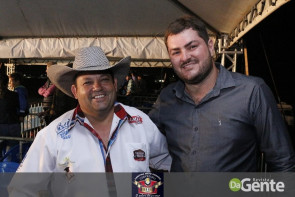 Abertura do Dourados Rodeio Festival foi um sucesso. Confira os Clicks