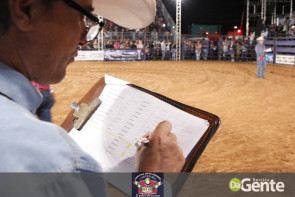 Abertura do Dourados Rodeio Festival foi um sucesso. Confira os Clicks