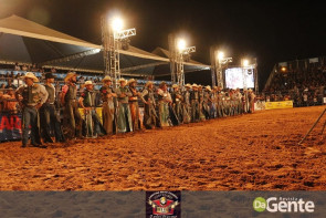 Abertura do Dourados Rodeio Festival foi um sucesso. Confira os Clicks