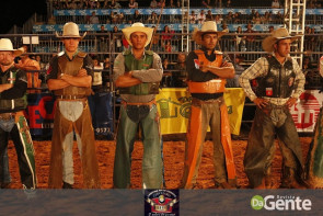 Abertura do Dourados Rodeio Festival foi um sucesso. Confira os Clicks