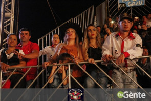 Abertura do Dourados Rodeio Festival foi um sucesso. Confira os Clicks