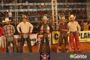 Abertura do Dourados Rodeio Festival foi um sucesso. Confira os Clicks