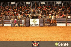 Abertura do Dourados Rodeio Festival foi um sucesso. Confira os Clicks