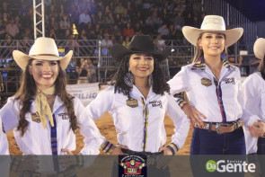 Veja os clicks da segunda noite do Dourados Rodeio Festival