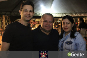 Veja os clicks da segunda noite do Dourados Rodeio Festival