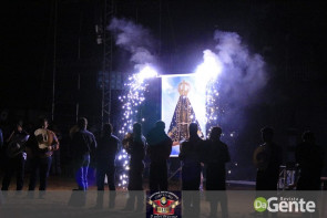 Veja os clicks da segunda noite do Dourados Rodeio Festival