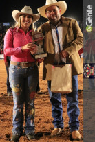 Veja os clicks da terceira noite do Dourados Rodeio Festival