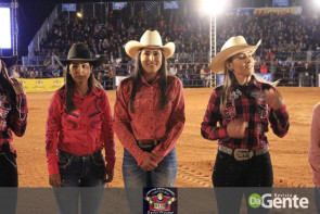 Veja os clicks da terceira noite do Dourados Rodeio Festival