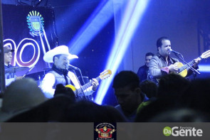 Veja os clicks da terceira noite do Dourados Rodeio Festival