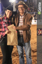 Veja os clicks da terceira noite do Dourados Rodeio Festival