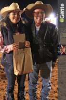 Veja os clicks da terceira noite do Dourados Rodeio Festival