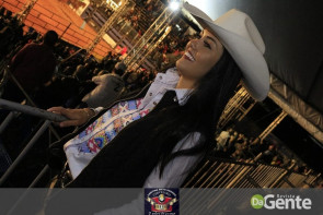 Veja os clicks da terceira noite do Dourados Rodeio Festival