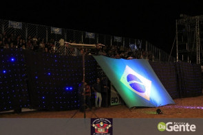 Veja os clicks da última  noite do Dourados Rodeio Festival