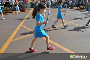 Desfile militar emociona e marca feriado da independência em Dourados