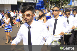 Confiram as fotos do Desfile Cívico de Dourados