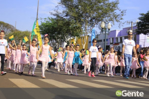 Confiram as fotos do Desfile Cívico de Dourados
