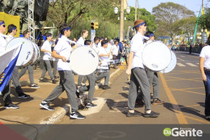 Confiram as fotos do Desfile Cívico de Dourados