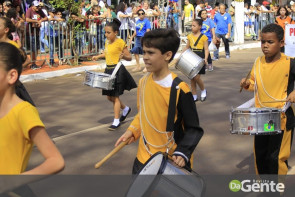 Confiram as fotos do Desfile Cívico de Dourados
