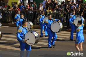 Confiram as fotos do Desfile Cívico de Dourados