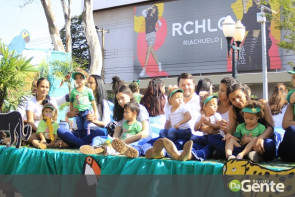 Confiram as fotos do Desfile Cívico de Dourados