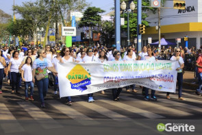 Confiram as fotos do Desfile Cívico de Dourados