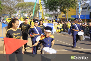 Confiram as fotos do Desfile Cívico de Dourados