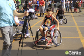 Confiram as fotos do Desfile Cívico de Dourados