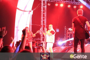 Confiram os clicks do show do Roupa Nova