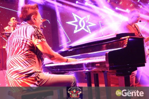 Confiram os clicks do show do Roupa Nova