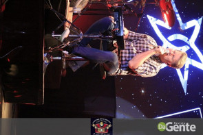 Confiram os clicks do show do Roupa Nova