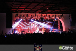 Confiram os clicks do show do Roupa Nova