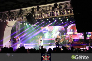 Confiram os clicks do show do Roupa Nova