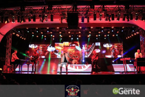 Confiram os clicks do show do Roupa Nova