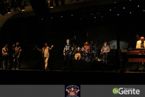 Confiram os clicks do show do Roupa Nova