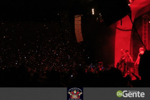 Confiram os clicks do show do Roupa Nova