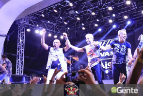 Confiram os clicks do show do Roupa Nova