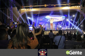 Você foi ao show do Luan Santana em Dourados? Confiram os Clicks agora mesmo