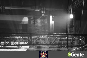 Você foi ao show do Luan Santana em Dourados? Confiram os Clicks agora mesmo