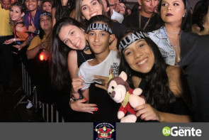 Você foi ao show do Luan Santana em Dourados? Confiram os Clicks agora mesmo