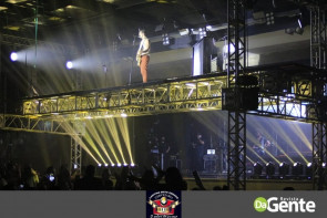 Você foi ao show do Luan Santana em Dourados? Confiram os Clicks agora mesmo